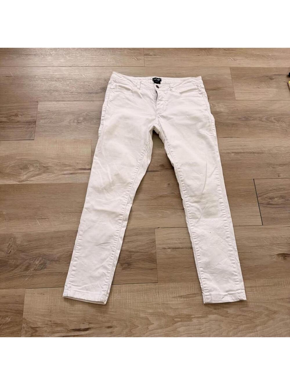 Lord + Taylor Women's Size 4‎ White Skinny Jeans Stretch Summer Vacation Wear